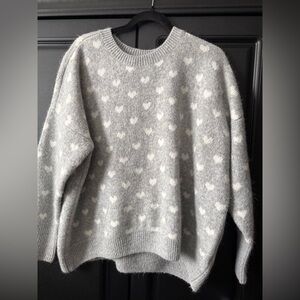 Vince Camuto Gray Heart Pattern Sweater